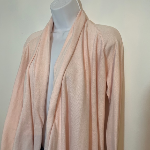 Pink knit cardigan by Lord & Taylor. Size Small - Picture 4 of 6